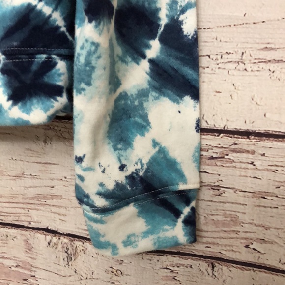 New Old Navy Hooded Sweatshirt - Picture 6 of 9